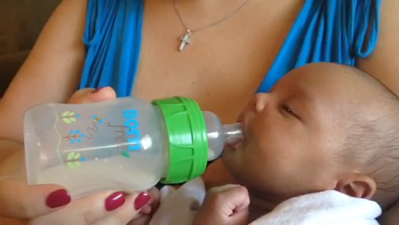 Newborn Bottle Feeding, Newborn